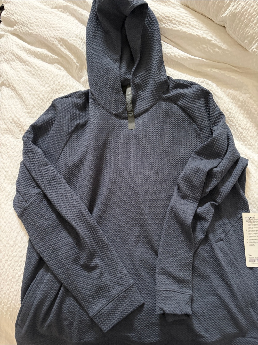 lululemon athletica Men’s Navy Waffle-Knit Crewneck Hoodie - Picture 3 of 3